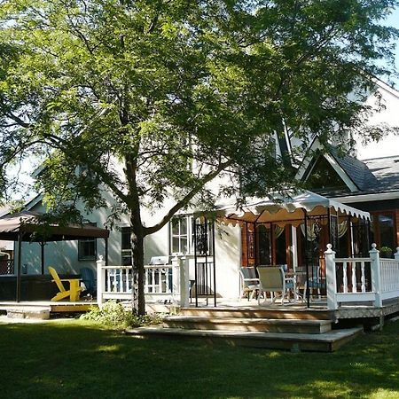 Gables Bed & Breakfast Stayner Экстерьер фото