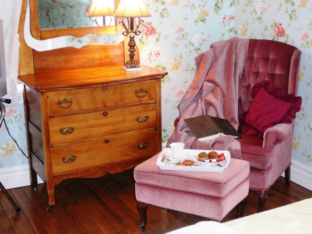 Gables Bed & Breakfast Stayner Номер фото