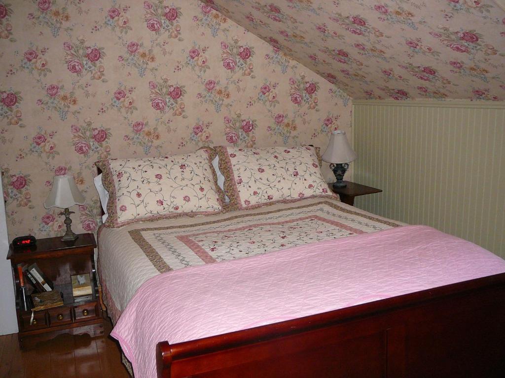 Gables Bed & Breakfast Stayner Номер фото