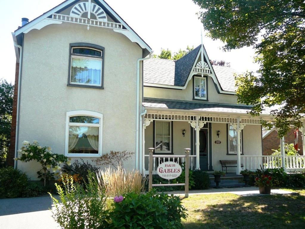 Gables Bed & Breakfast Stayner Экстерьер фото