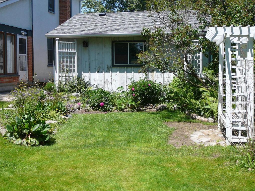 Gables Bed & Breakfast Stayner Экстерьер фото