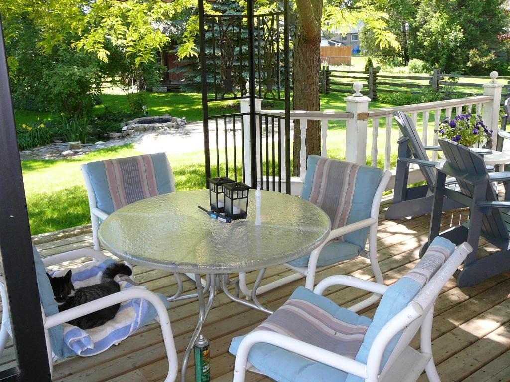 Gables Bed & Breakfast Stayner Экстерьер фото