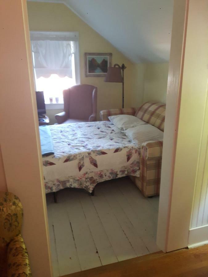 Gables Bed & Breakfast Stayner Экстерьер фото