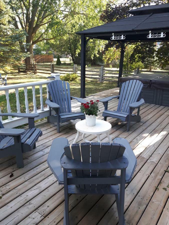 Gables Bed & Breakfast Stayner Экстерьер фото